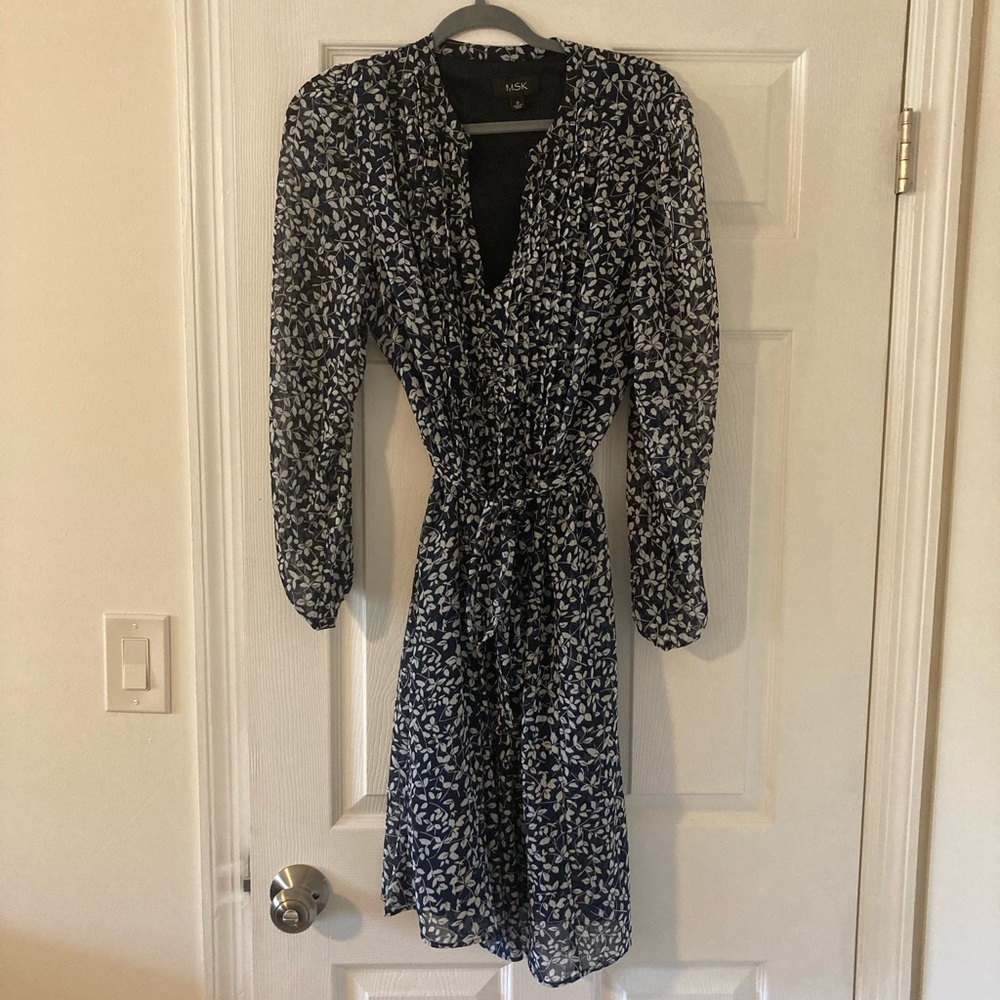 Blouse-material long sleeve dress, size 18